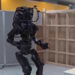 ویدئو :   ربات ژاپنی نصاب دیوار کاذب