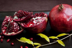مضرات انار: ۸ جدی ترین عوارض انار برای سلامتی که باید مراقب‌شان باشید (مطلب)