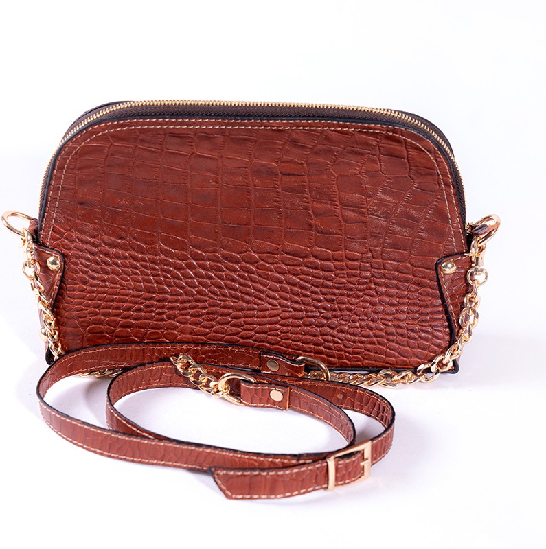 کیف دوشی زنجیر دار زنانه چرمین مدل بتیسا