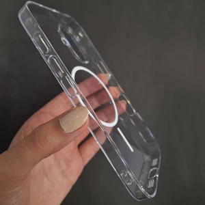 گارد مگ‌سیف آیفون 17 مجیک‌مسک