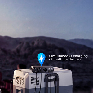 شارژر چندکاره خودرو JOYROOM JR-CL06 با 9 پورت در حال استفاده