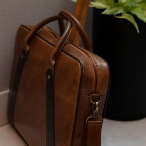 کیف اداری مردانه برند چرمین مدل میباخ