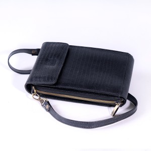 کیف پاسپورتی چرمی برند چرمین مدل آنتونی