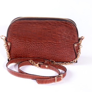 کیف دوشی زنجیر دار زنانه چرمین مدل بتیسا