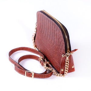 کیف دوشی زنجیر دار زنانه چرمین مدل بتیسا