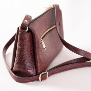 کیف دوشی زنانه چرمین مدل کاترینا