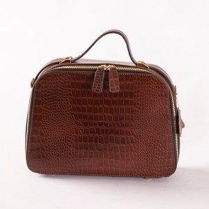 کیف دوشی زنانه چرمین مدل الیزا