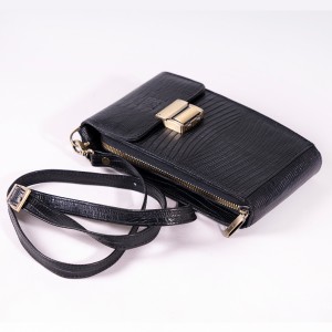 کیف پاسپورتی مگنت دار برند چرمین مدل آنتونی