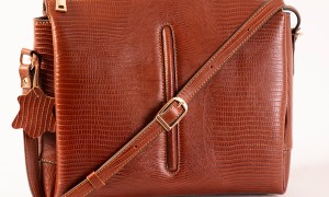 کیف دوشی زنانه چرمین مدل کامیلا