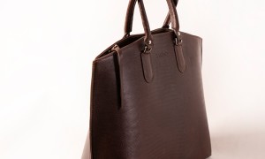 کیف دوشی زنانه چرمین مدل مونیکا