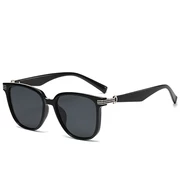 بهترین عینک آفتابی پولاریزه زنانه کارن بازار