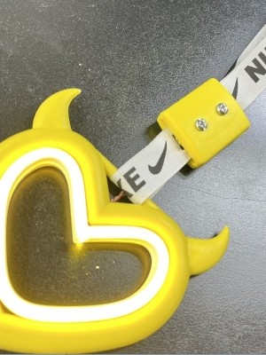 آویز تزیینی خودرو سوریکاوا چراغ دار نئونی