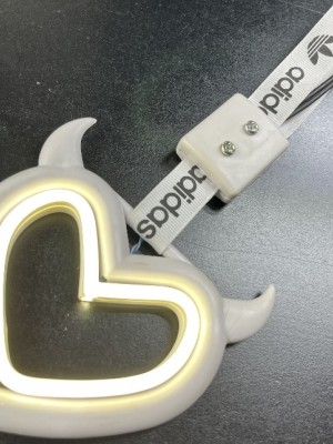 آویز تزیینی خودرو سوریکاوا چراغ دار نئونی