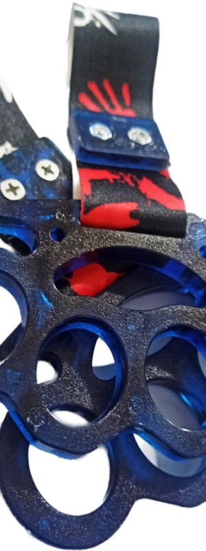 آویز دستگیره خودرو طرح پنجه بوکس