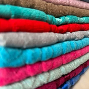 حوله ابریشم فاضل مدل گلبرگ سایز40*80 سانتی متر
