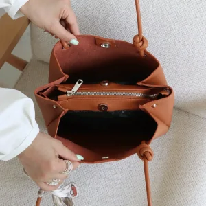 کیف زنانه دوشی بزرگ مدل مینو