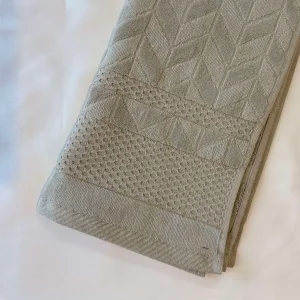 حوله ابریشم فاضل طرح گندم سایز 40x80 سانتی متر