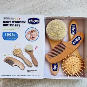 ست شانه و برس سه تکه چوبی نوزادی chicco
