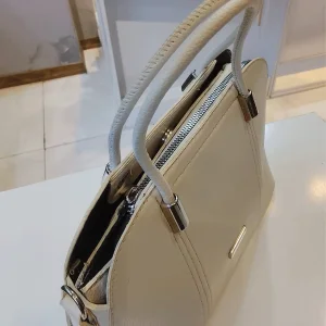 کیف دستی زنانه مدل نوا