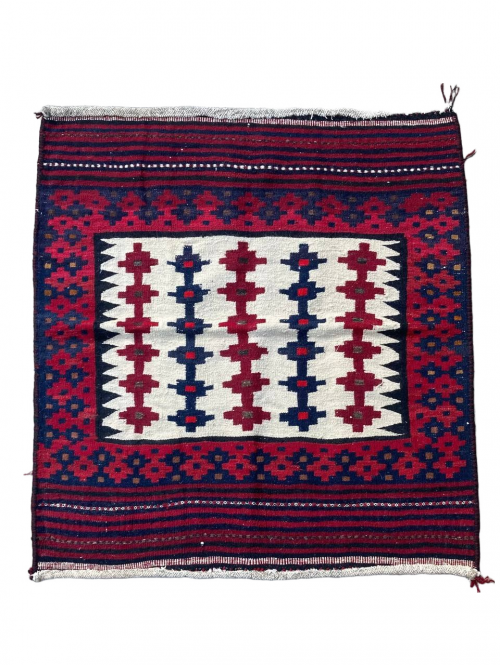 سفره بختیاری قرمز سورمه‌ای