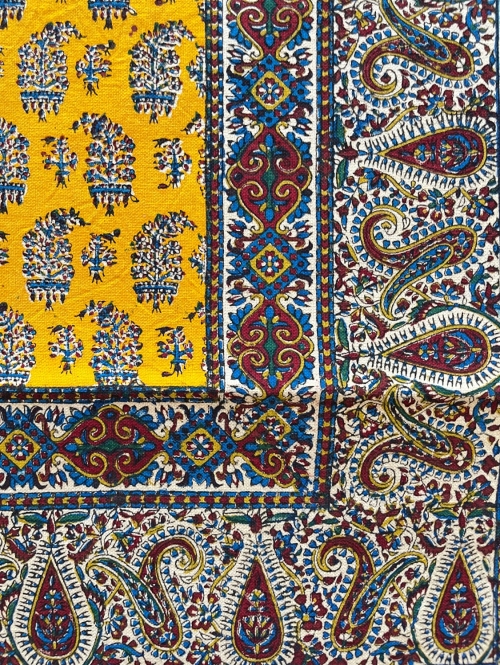 رومیزی قلمکار کلاسیک خردلی