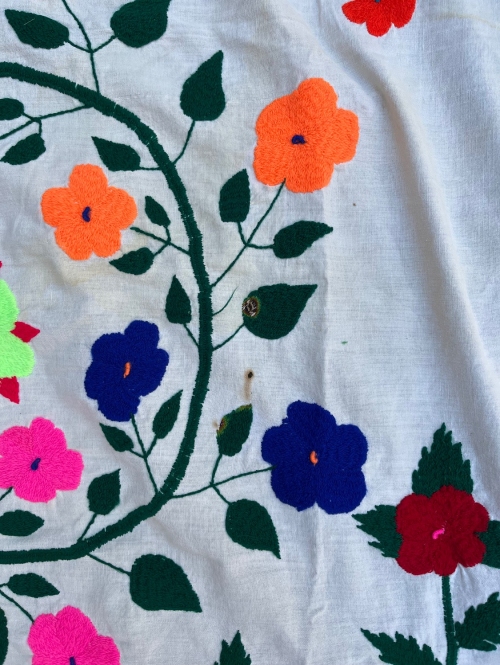 پرده گلدوزی خراسان طرح ۱۴