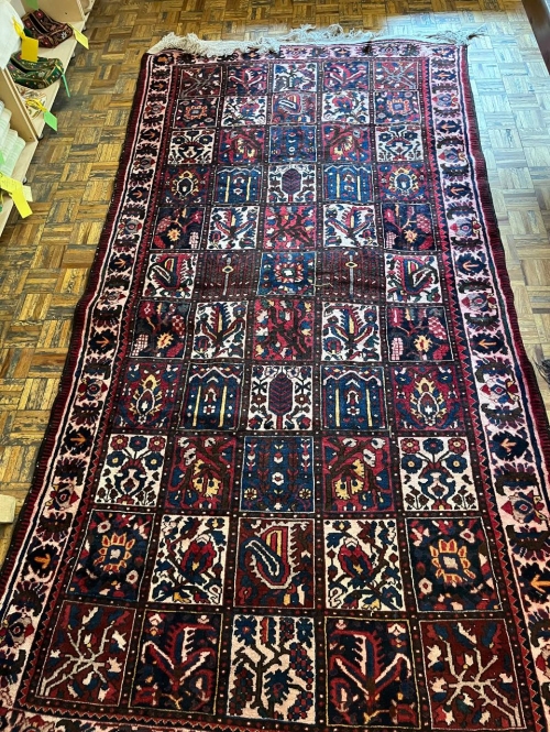 فرش آنتیک خشتی بختیاری