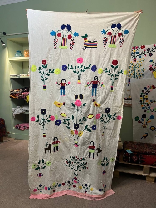 پرده گلدوزی خراسان طرح انگور