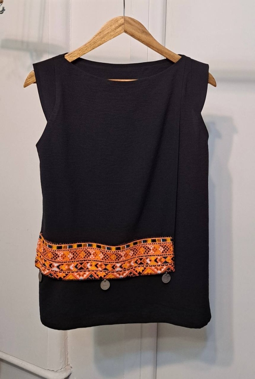 تاپ بلوچی‌دوزی نارنجی