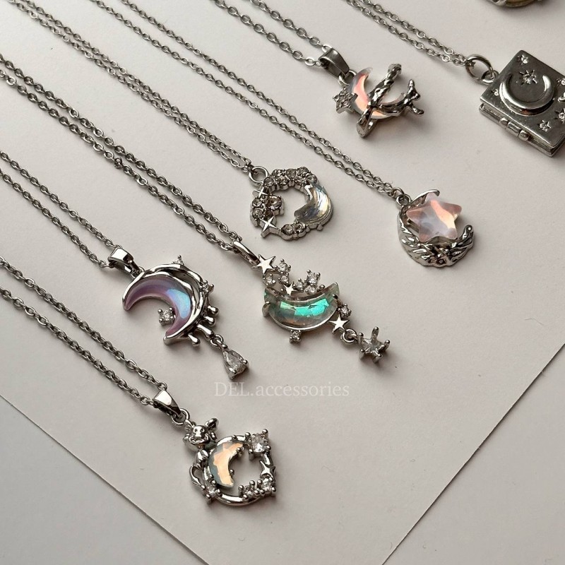 گردنبند ماه و ستاره استیل با سنگ سواروسکی