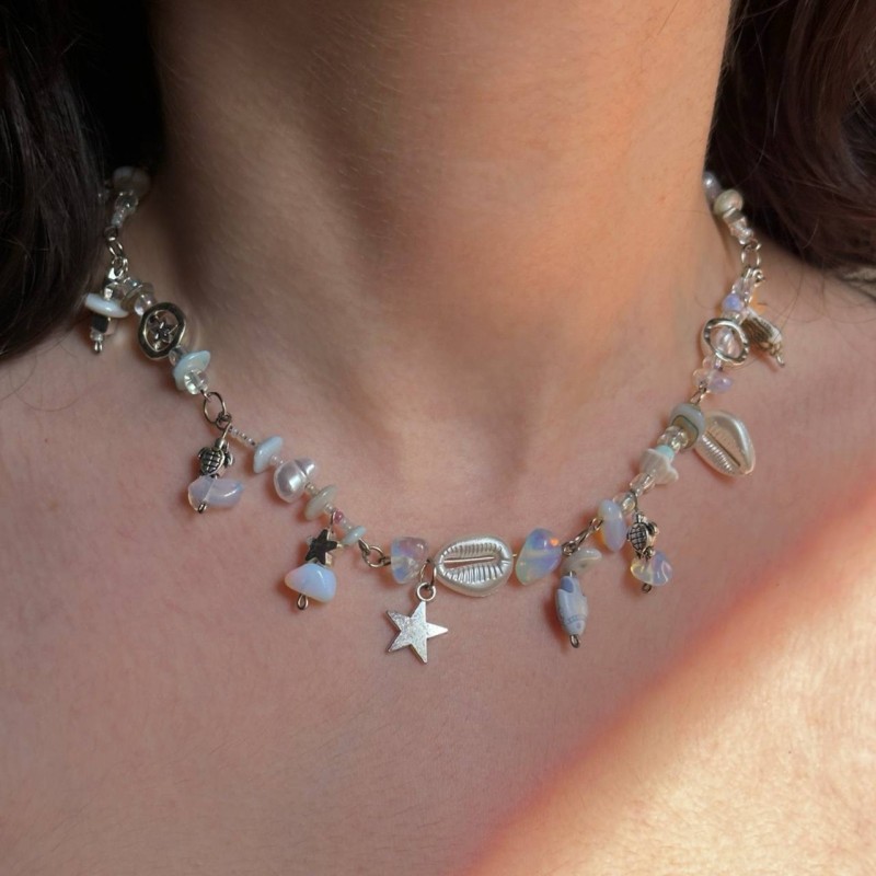 گردنبند دریایی آبی سنگ اپال و صدف طبیعی دخترانه