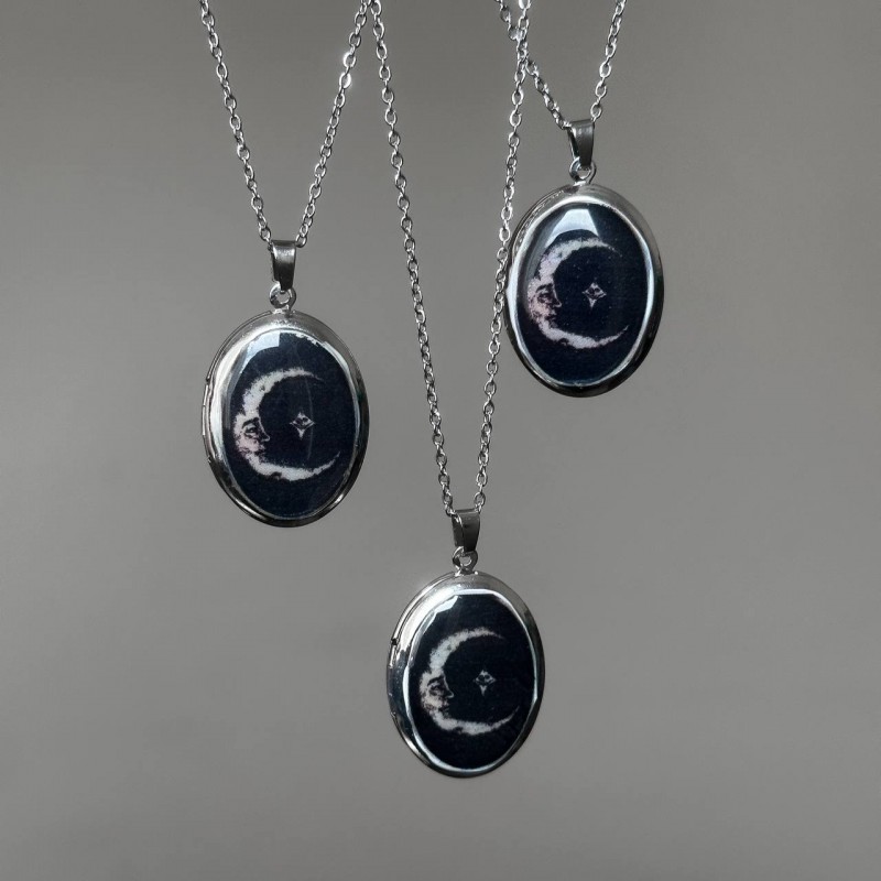 لاکت ماه چهره دار مشکی گرانج