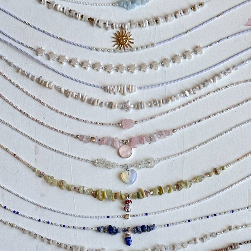 مجموعه گردنبند های سنگ و صدف طبیعی خاص