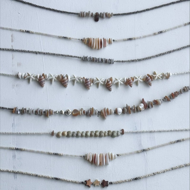 مجموعه گردنبند سنگ و صدف طبیعی کارامل