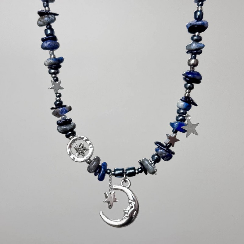 گردنبند ماه سنگ لاجورد و دلربا آبی