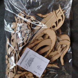 حروف کالیگرافی چوبی 4 سری قطره تویی بحر تویی لطف تویی قهر تویی قند تویی زهر تویی بیش میازار مرا