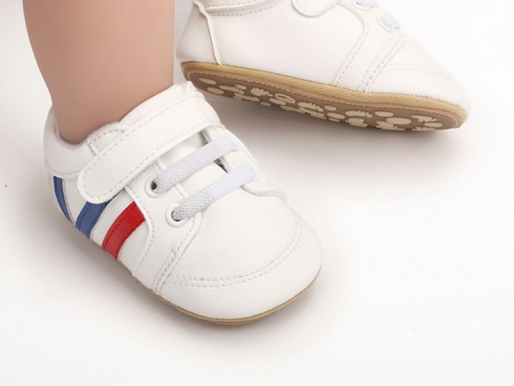 پاپوش استپ دار نوزادی سفید چسبی baby