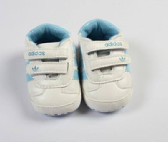 کفش adidas