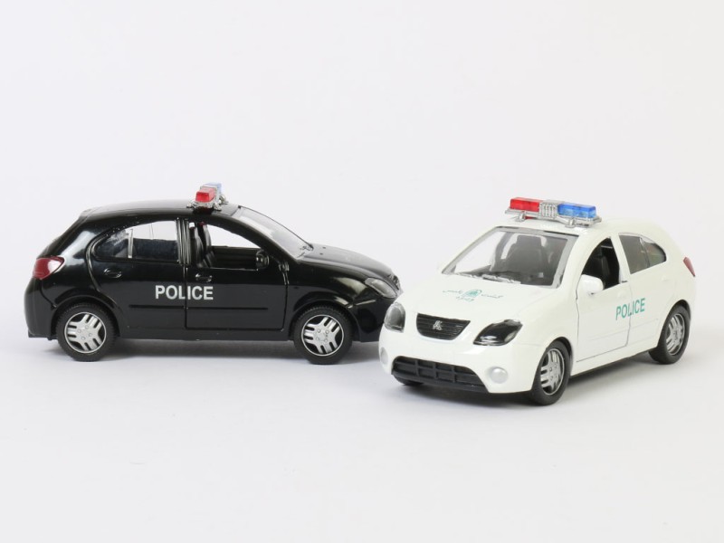 ماشین پلیس عقب کش