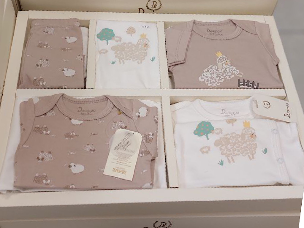 ست بیمارستانی 17 تکه نوزادی  طرح ببعی و درخت دانالو Danaloo