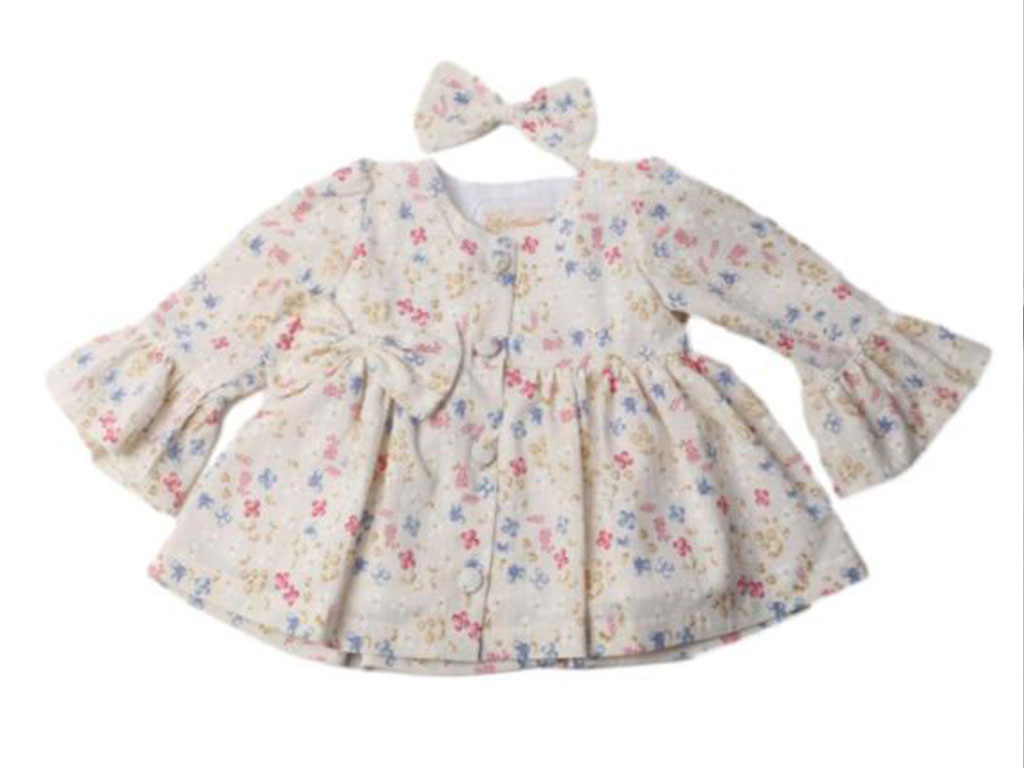 پیراهن آستین بلند نوزادی دخترانه شیری رنگ طرح گل های رنگی به همراه گلسر انبری