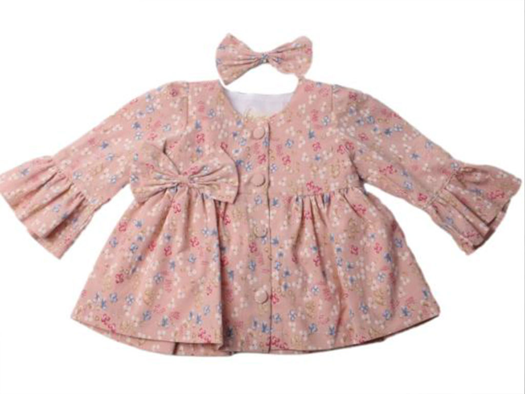 پیراهن آستین بلند نوزادی دخترانه صورتی رنگ طرح گل های رنگی به همراه گلسر انبری