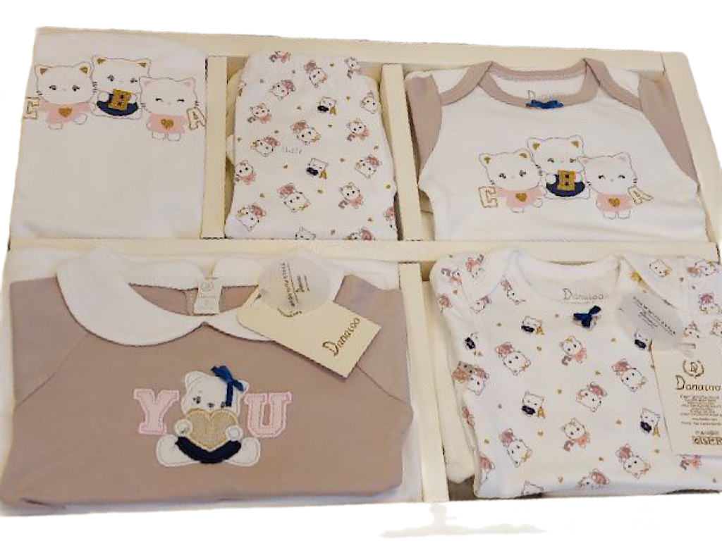 ست بیمارستانی 17 تکه نوزادی طرح کیتی دانالو Danaloo