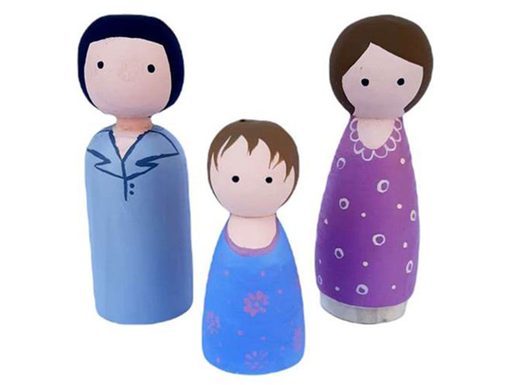 آدمک چوبی طرح خانواده سه عددی (تنوع طرح و رنگ)