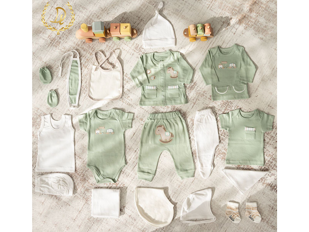 ست بیمارستانی 17 تکه نوزادی دخترانه طرح اسب و راکر دانالو Danaloo