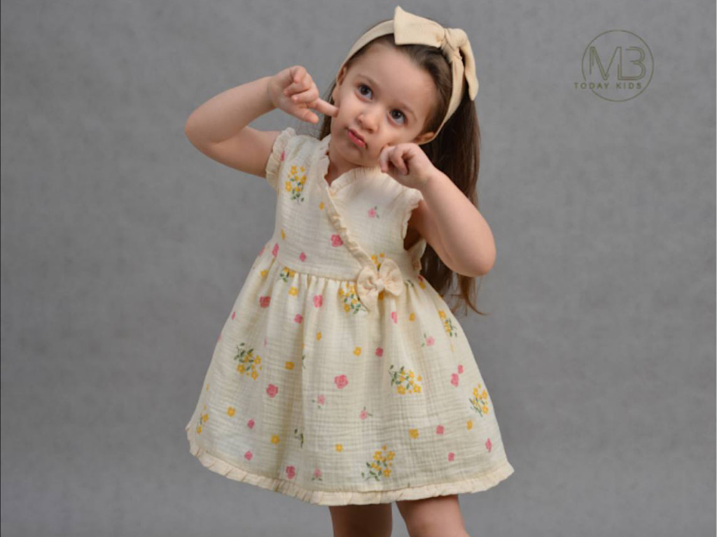 سارافون دخترانه نباتی رنگ طرح گل های رنگی