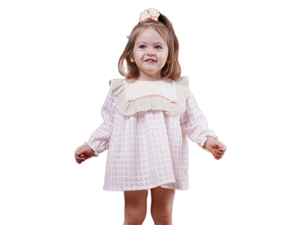 پیراهن دخترانه یقه گیپور پشت دکمه رنگ صورتی روشن