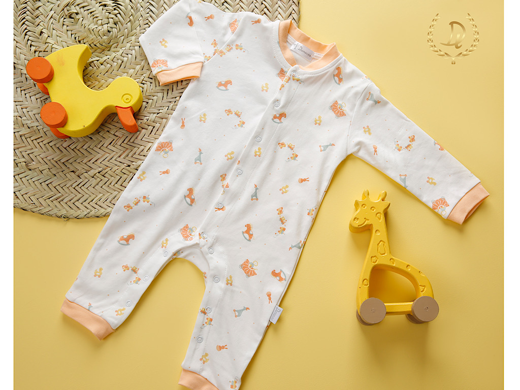 سرهمی نوزادی دخترانه طرح جوجه اردک دانالو Danaloo