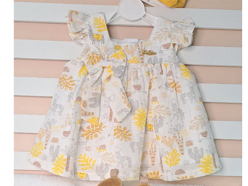 پیراهن نوزادی دخترانه یقه خشتی طرح برگ زرد و حیوانات