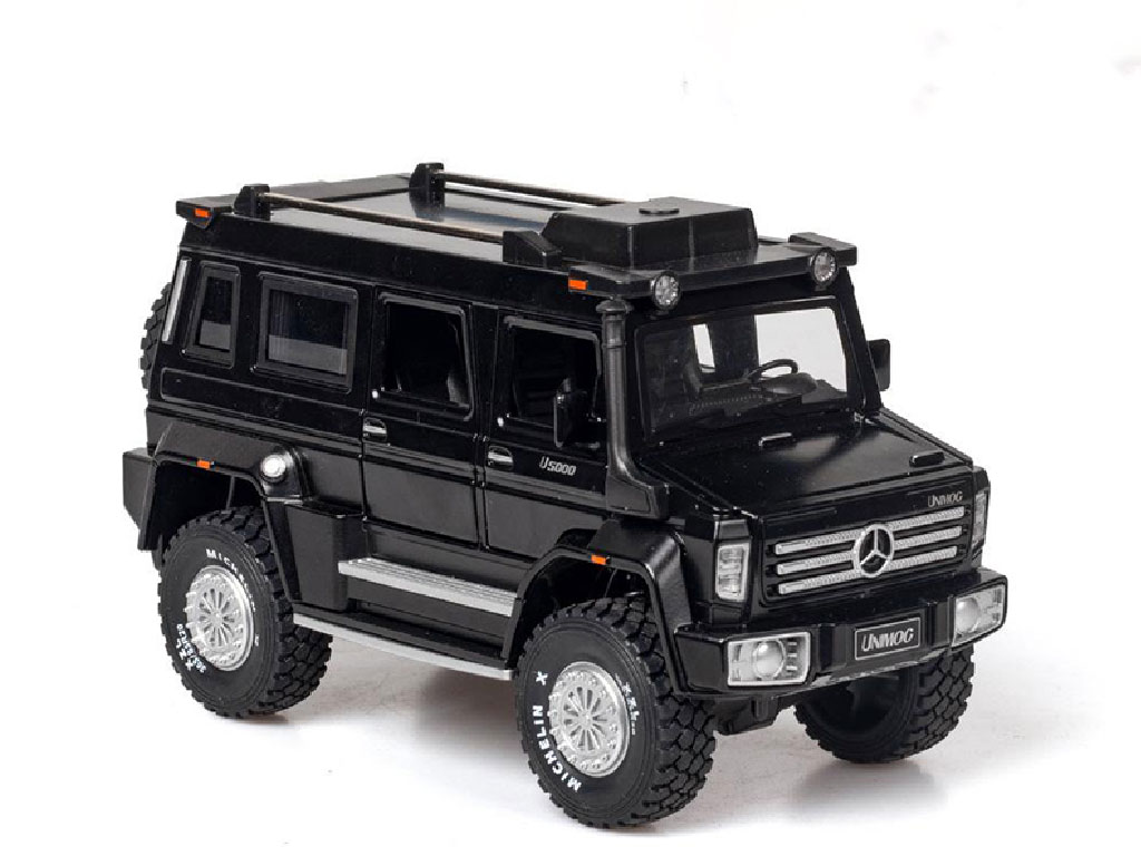 ماشین فلزی عقب کش ، موزیکال و چراغ دار مدل بنز یونیماگ اسباب بازی